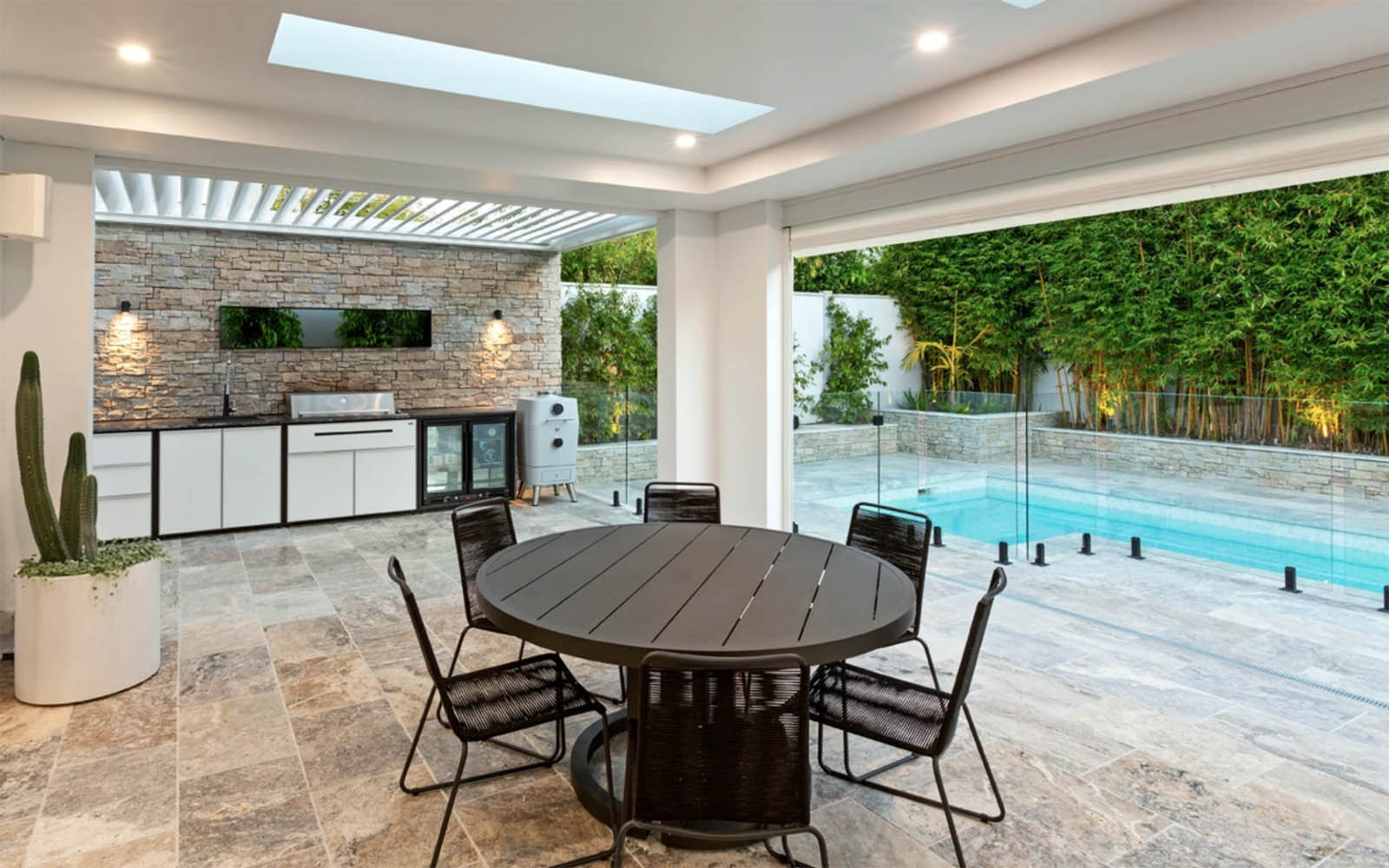 Claytons Alfresco Featured in Inge Jabara’s Landscape Project